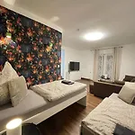 Gemuetliches Eg-apartment In Fuer 6 Lägenhet Weissenthurm