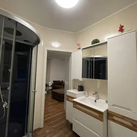 Gemuetliches Eg-apartment In Fuer 6 דירה Weissenthurm